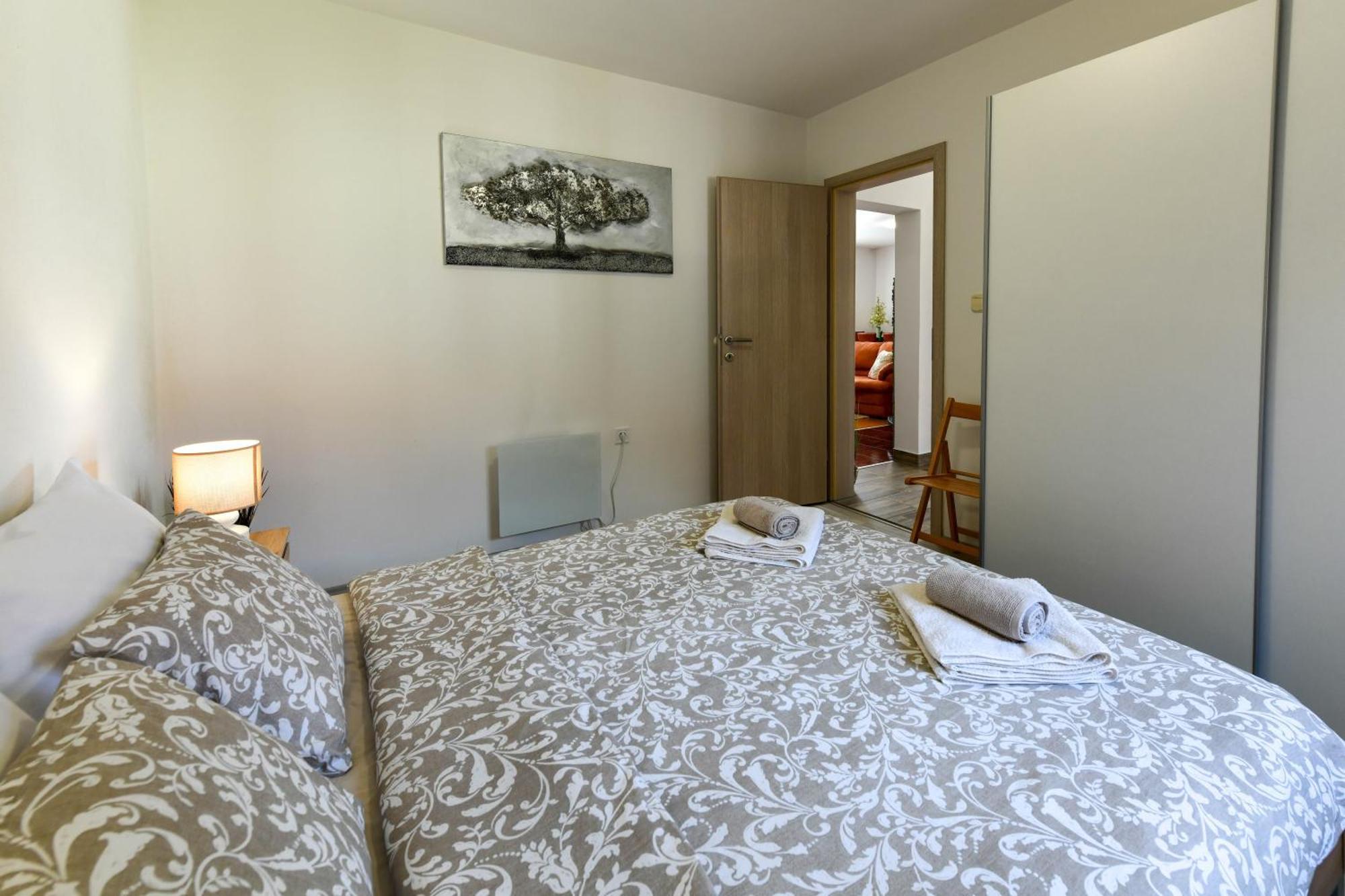 Apartman Tina ราโควิซา ภายนอก รูปภาพ